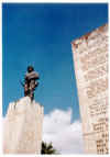 El Che, mausoleo.jpg (131630 byte)