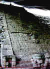 Copàn, scalinata con geroglifici, 2000.jpg (148906 byte)