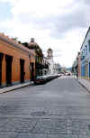Oaxaca, calle I, 1998.jpg (97389 byte)