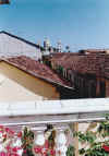 Granada, la cattedrale da lontano....jpg (384806 byte)