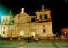 Le�n, Cattedrale de noche, 10-01-03.jpg (261593 byte)