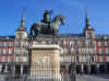 plaza mayor e statua Filippo III_2.jpg (93419 byte)