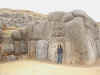 Michele al muro di Sacsayhuaman.jpg (281296 byte)